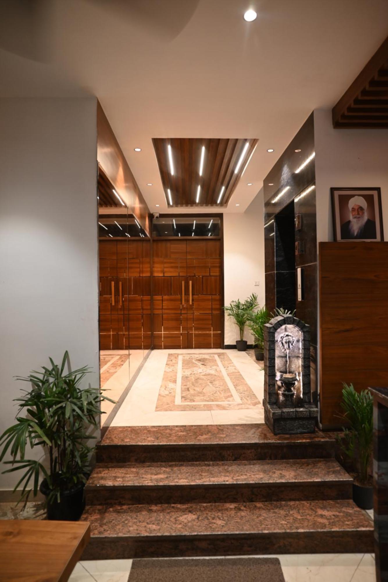 Hotel Lake View Chandīgarh מראה חיצוני תמונה