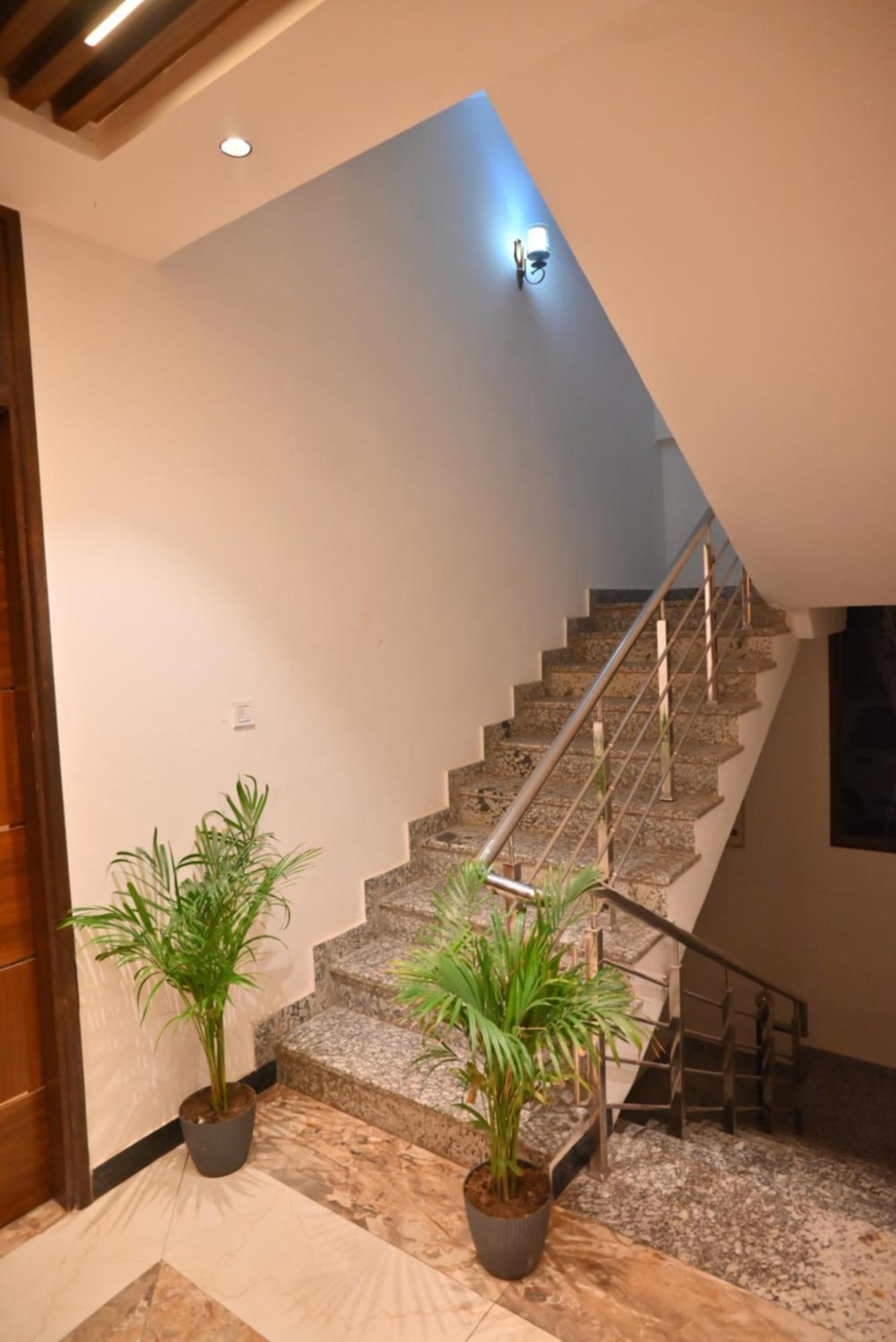 Hotel Lake View Chandīgarh מראה חיצוני תמונה
