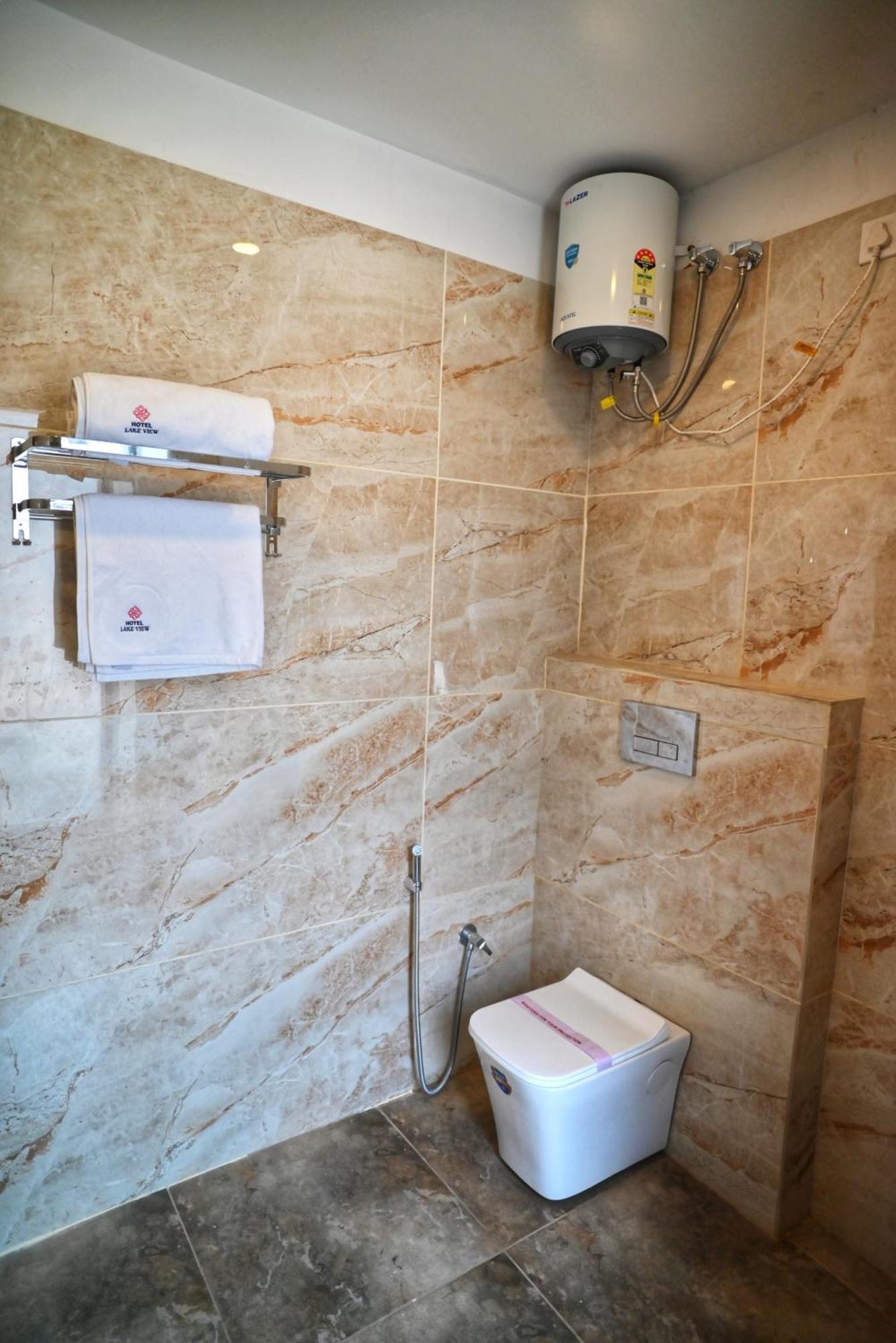 Hotel Lake View Chandīgarh מראה חיצוני תמונה