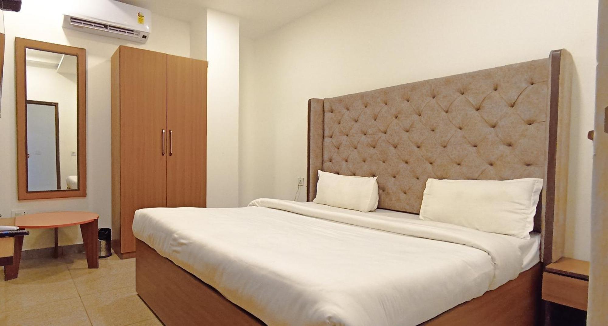 Hotel Lake View Chandīgarh מראה חיצוני תמונה