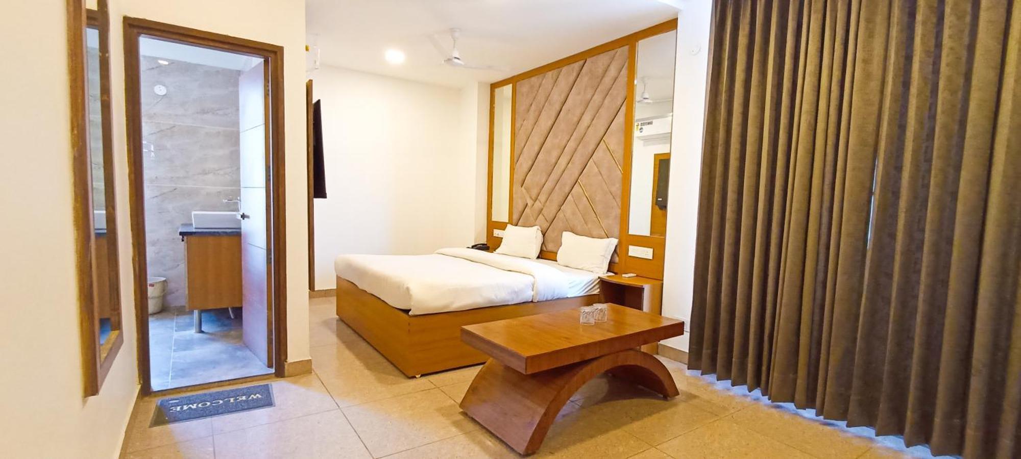 Hotel Lake View Chandīgarh מראה חיצוני תמונה