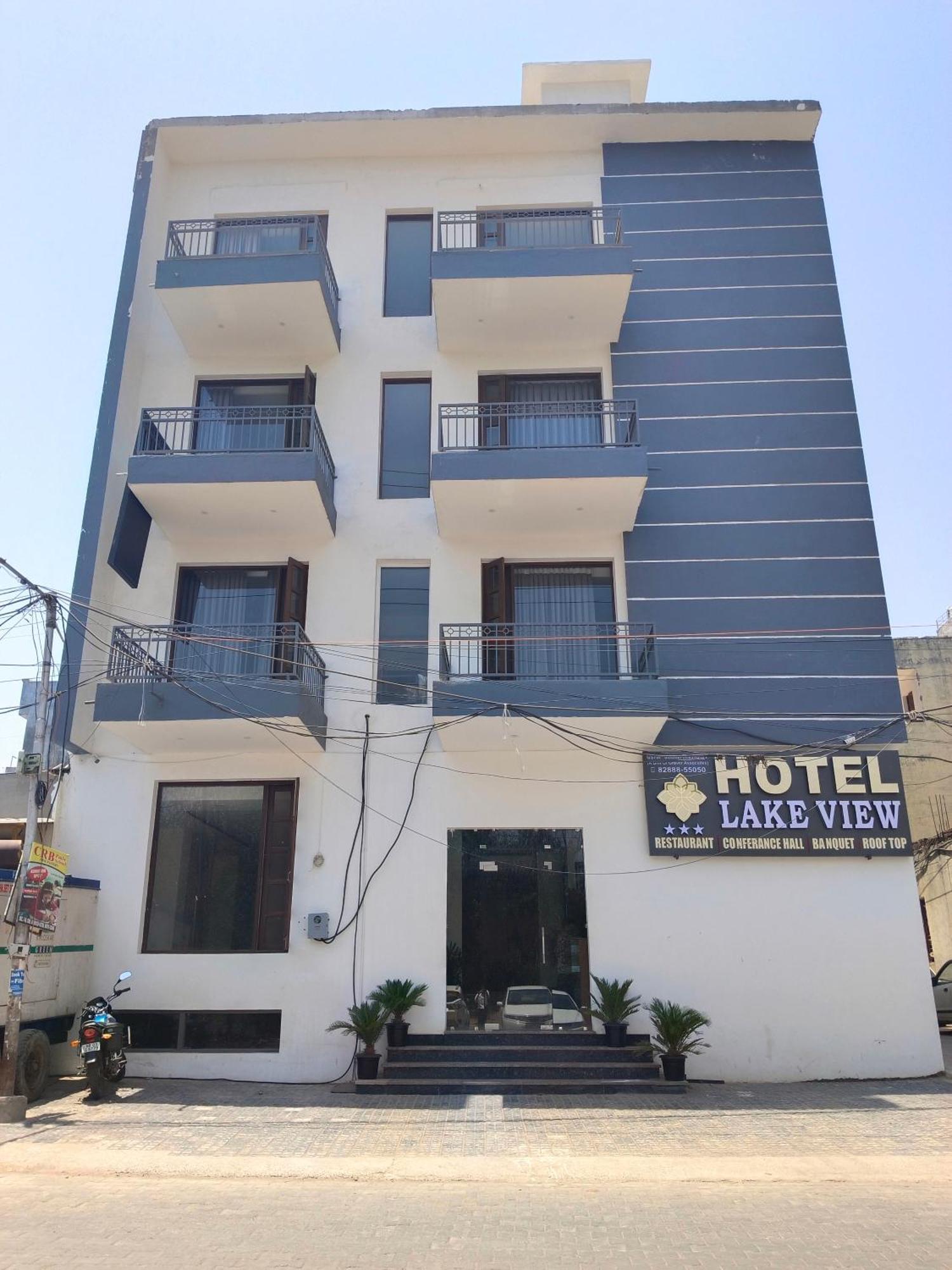 Hotel Lake View Chandīgarh מראה חיצוני תמונה