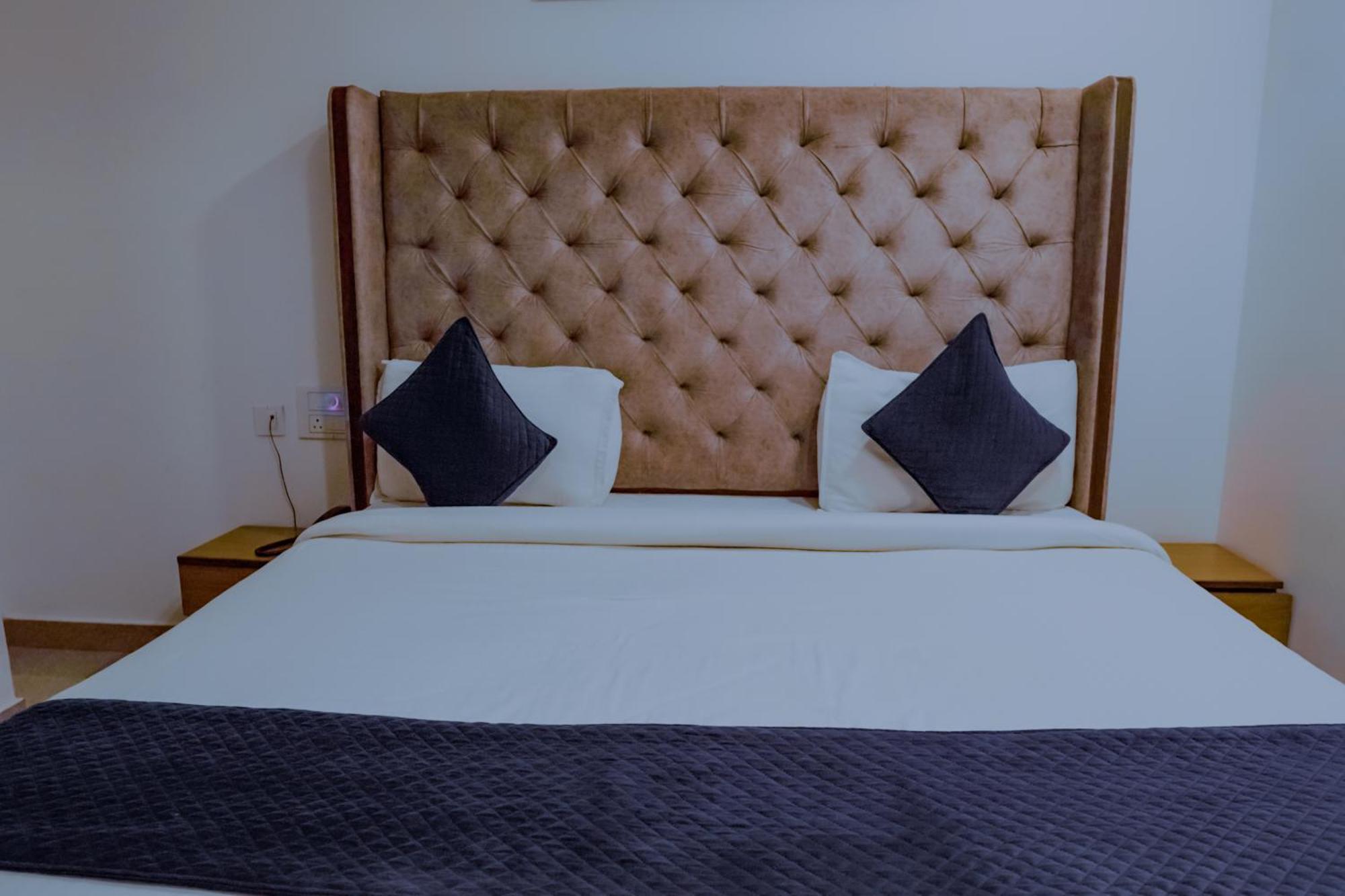 Hotel Lake View Chandīgarh מראה חיצוני תמונה