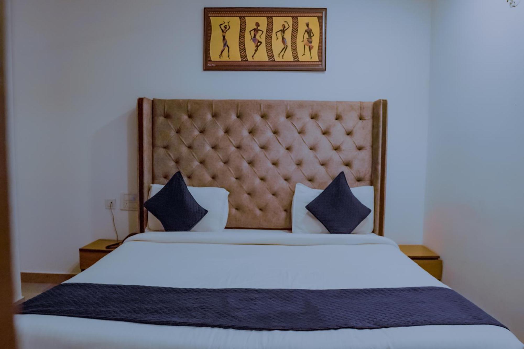 Hotel Lake View Chandīgarh מראה חיצוני תמונה
